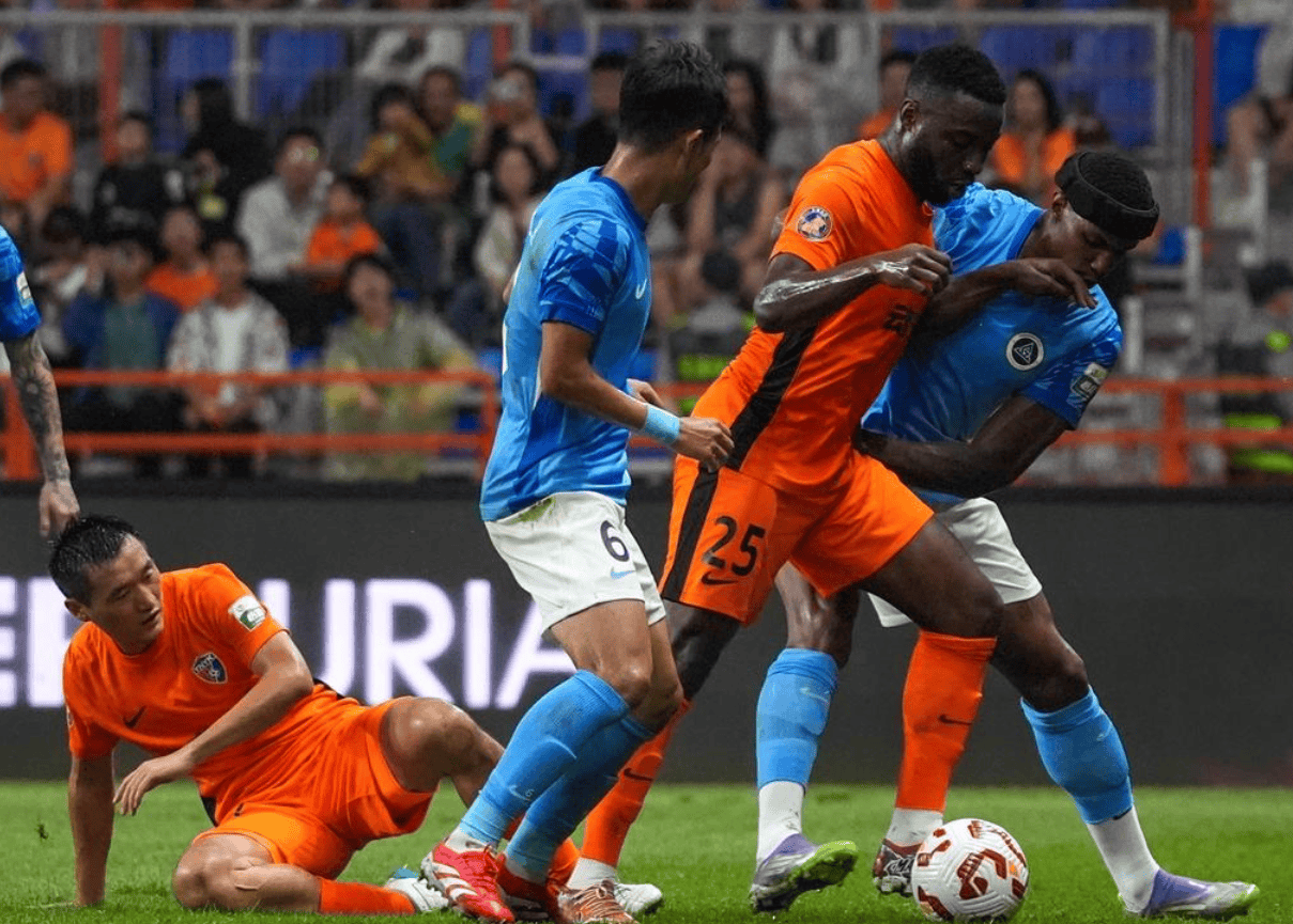 外援在比赛中展现出色表现,助球队取胜 外援在比赛中展现出色表现,助球队取胜