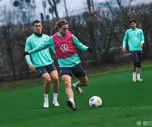 勒沃库森客场逼平弗赖堡,难分胜负的简单介绍 勒沃库森客场逼平弗赖堡,难分胜负的简单介绍