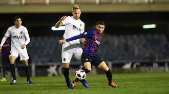 官网入口-包含巴塞罗那队险胜对手，不轻易认输的词条