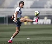 热血足球运动刺激人心，球员表现火热的简单介绍