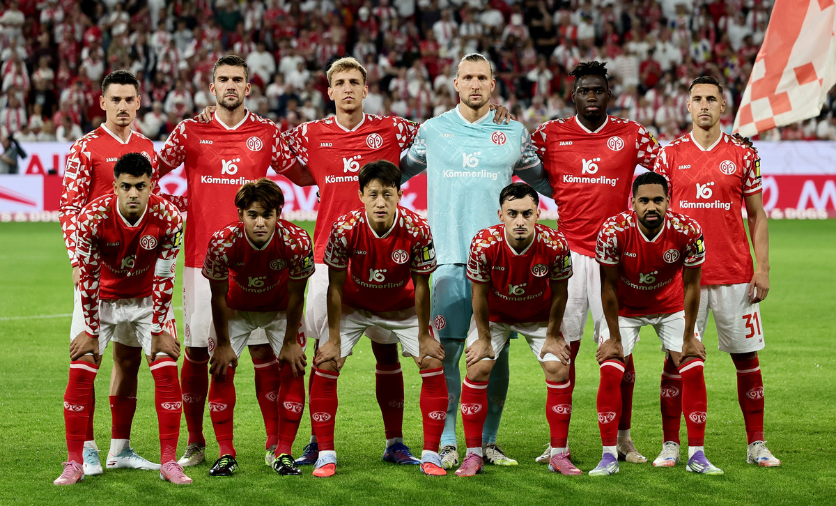 摩纳哥遭拜仁慕尼黑横扫，小组出线形势严峻的简单介绍