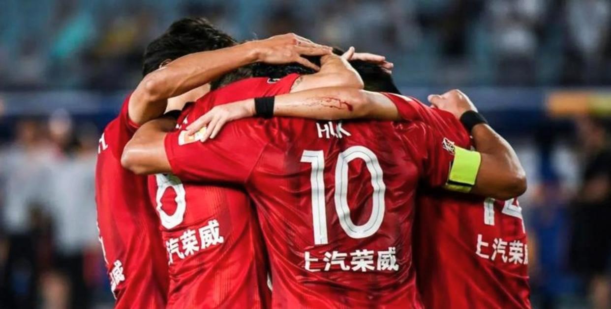 包含上海上港主场胜利，展现强大实力的词条